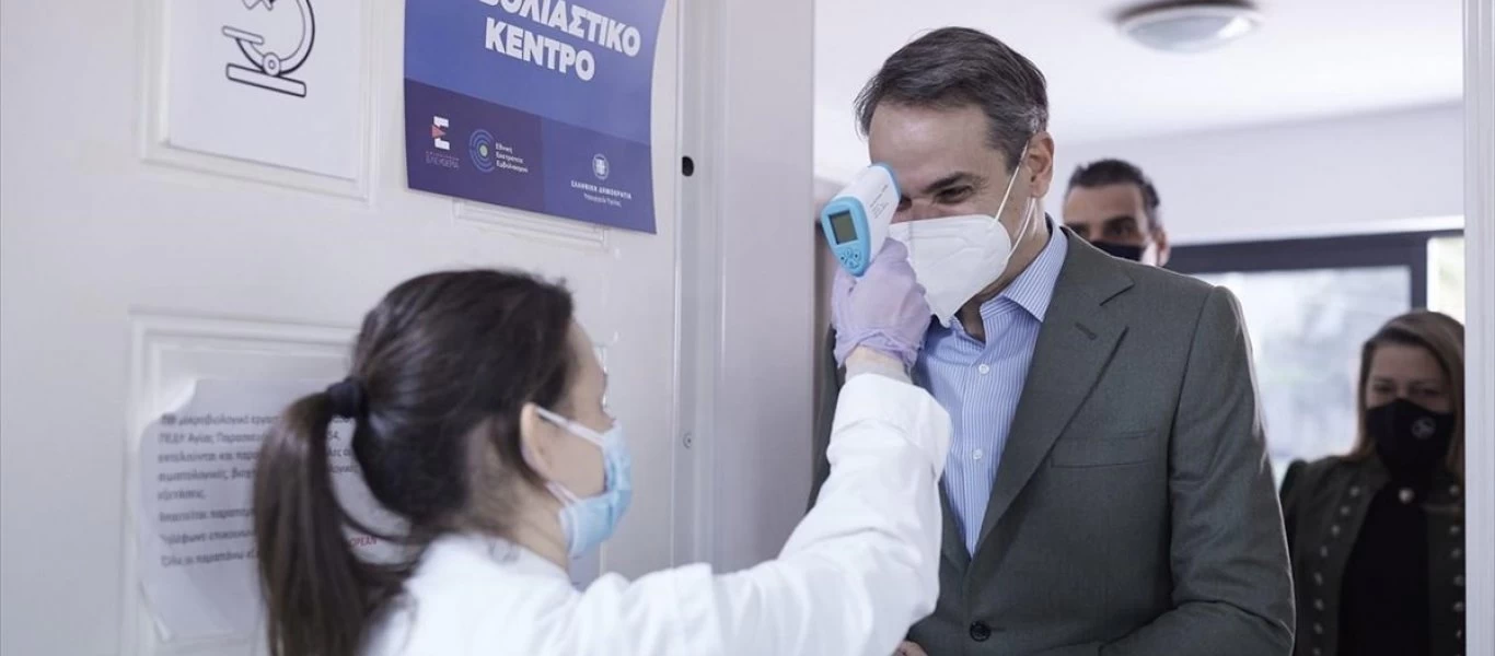 Πώς η «χρεωκοπία» του προγράμματος εμβολιασμού οδηγεί σε σκέψεις για υποχρεωτικότητα: Τι δείχνουν τα νέα στοιχεία